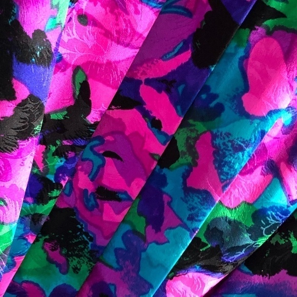 Vintage ADRIANNA PAPELL 100% Silk Blazer & Skirt Set - Picture 9 of 11